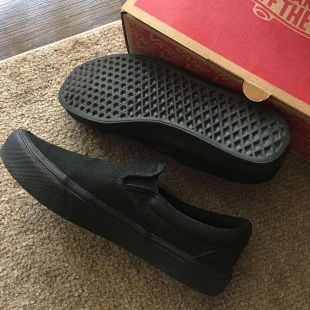 Vans slip on lite black black 5 kids 6.5 women